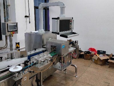 為云南白藥監測項目定制的不銹鋼設備柜完成鈑金定制交付使用