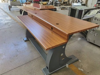 客戶定制款監控操作臺完成生產順利交付