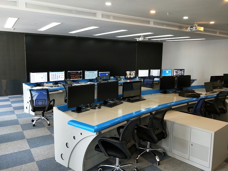 監(jiān)控操作臺