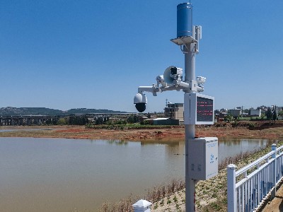 昆明云茂雨水情監(jiān)測立桿 VS 普通監(jiān)控立桿：全面解析，了解差異與優(yōu)勢！