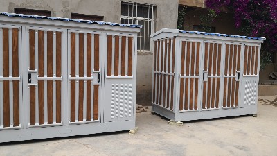 中國(guó)鐵塔用戶外一體化機(jī)房整裝待發(fā)