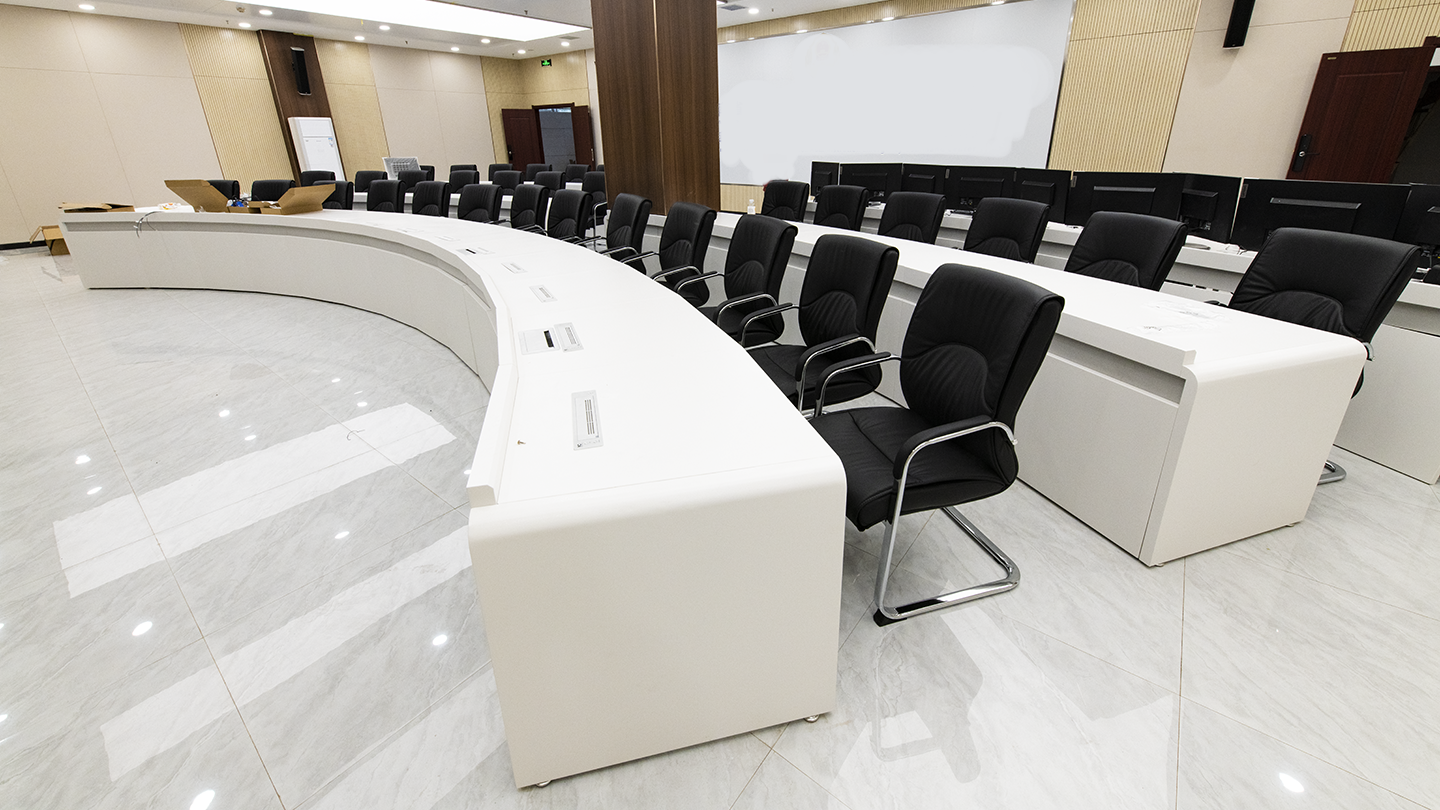 監控操作臺和指揮中心控制臺：您需要了解的關鍵差異