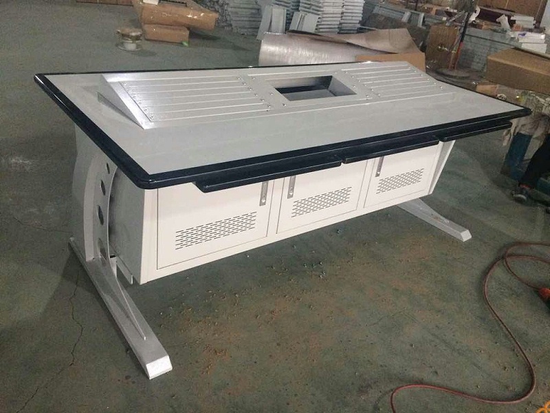 監(jiān)控操作臺(tái)